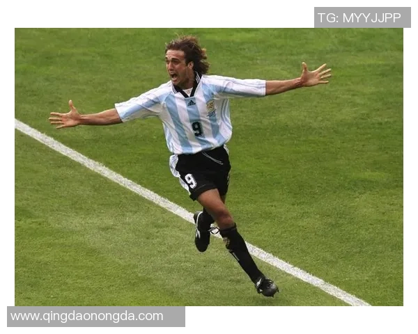 世界足坛当家球星风采与巅峰表现全景解析